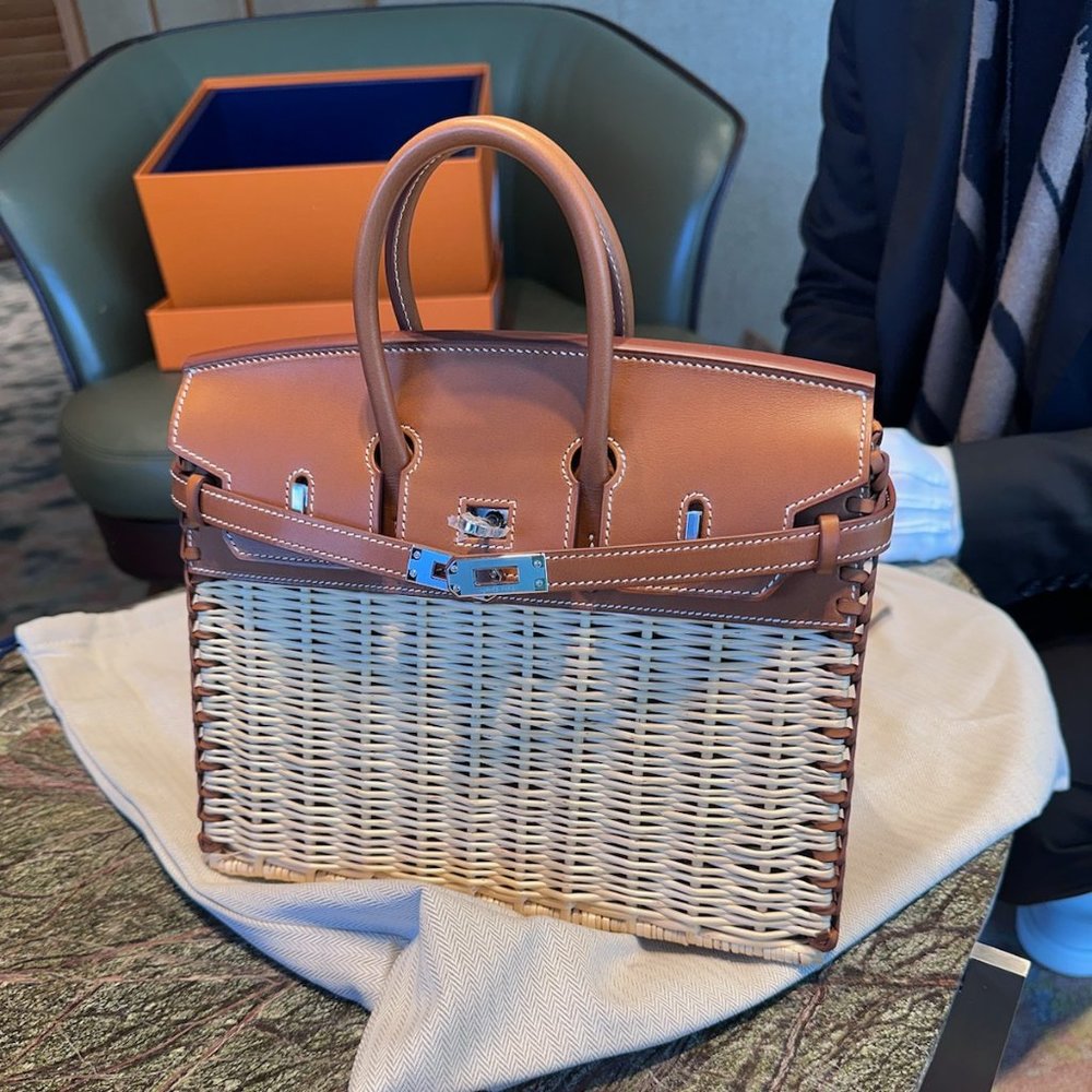 NEW 100% Authentic Hermes Limited Edition Picnic Birkin 25 Fauve Barenia leather